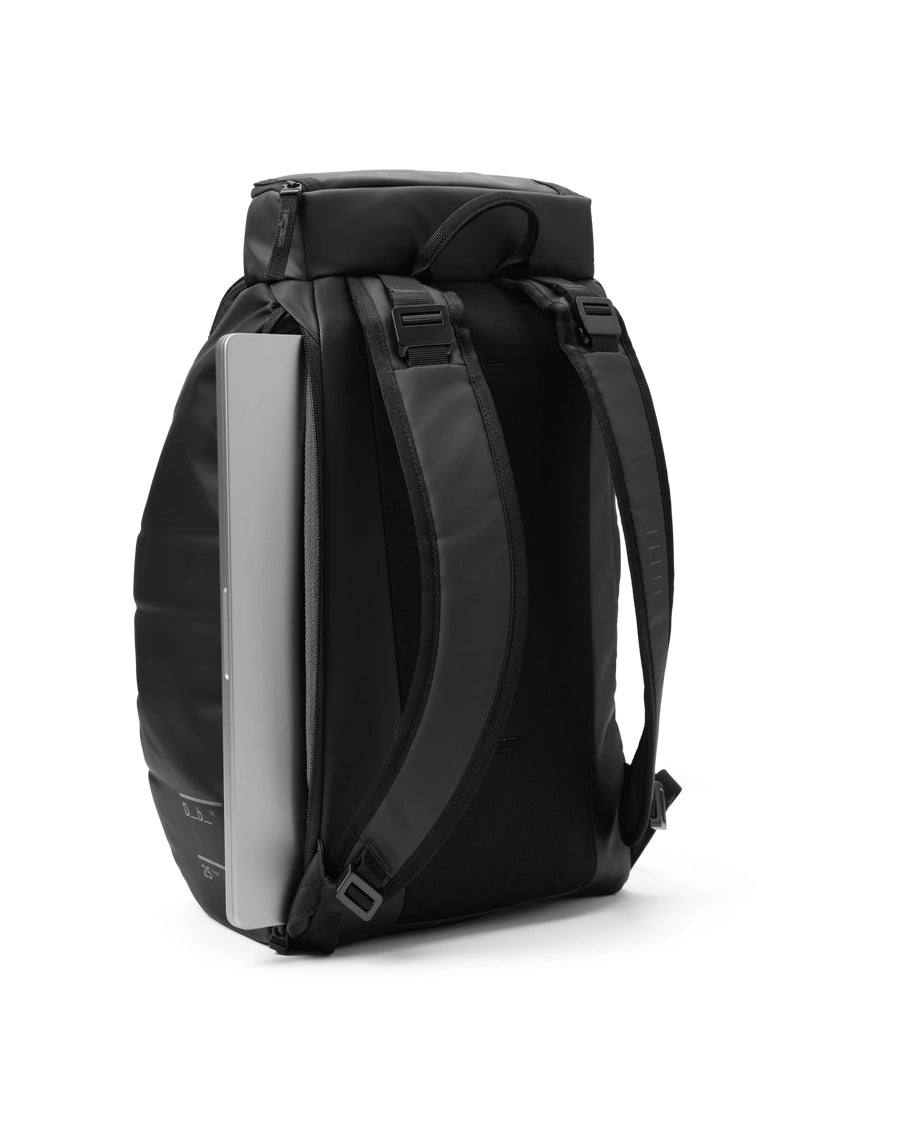 DB Journey Hugger Backpack 25L - Black Out