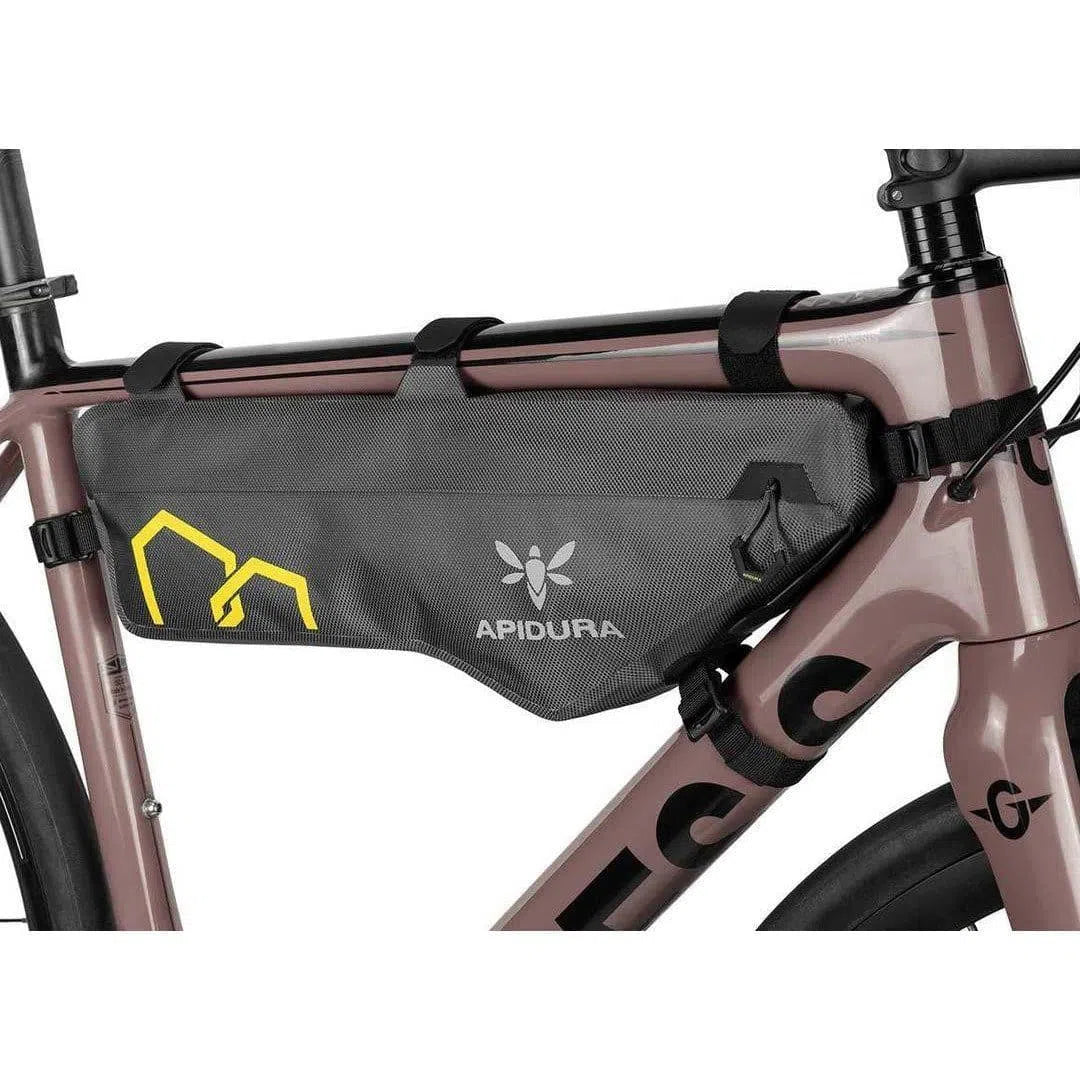 APIDURA expedition frame pack compact 4.5L Default Velodrom Barcelona 