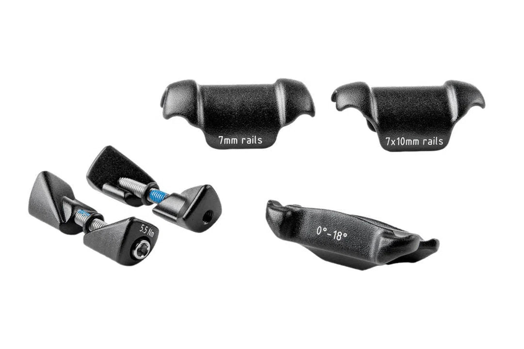 ENVE Twin Bolt Hardware Kit - Carbon Black-Stems-80639622