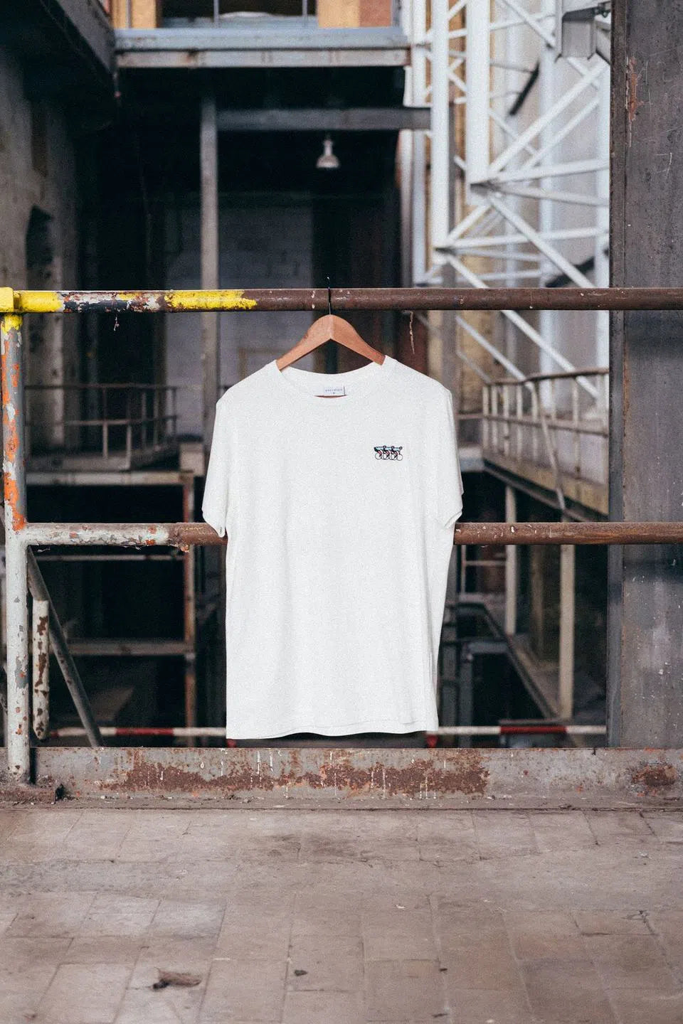 ERSTWHILE Tshirt Waaier - Off White-T-Shirts-