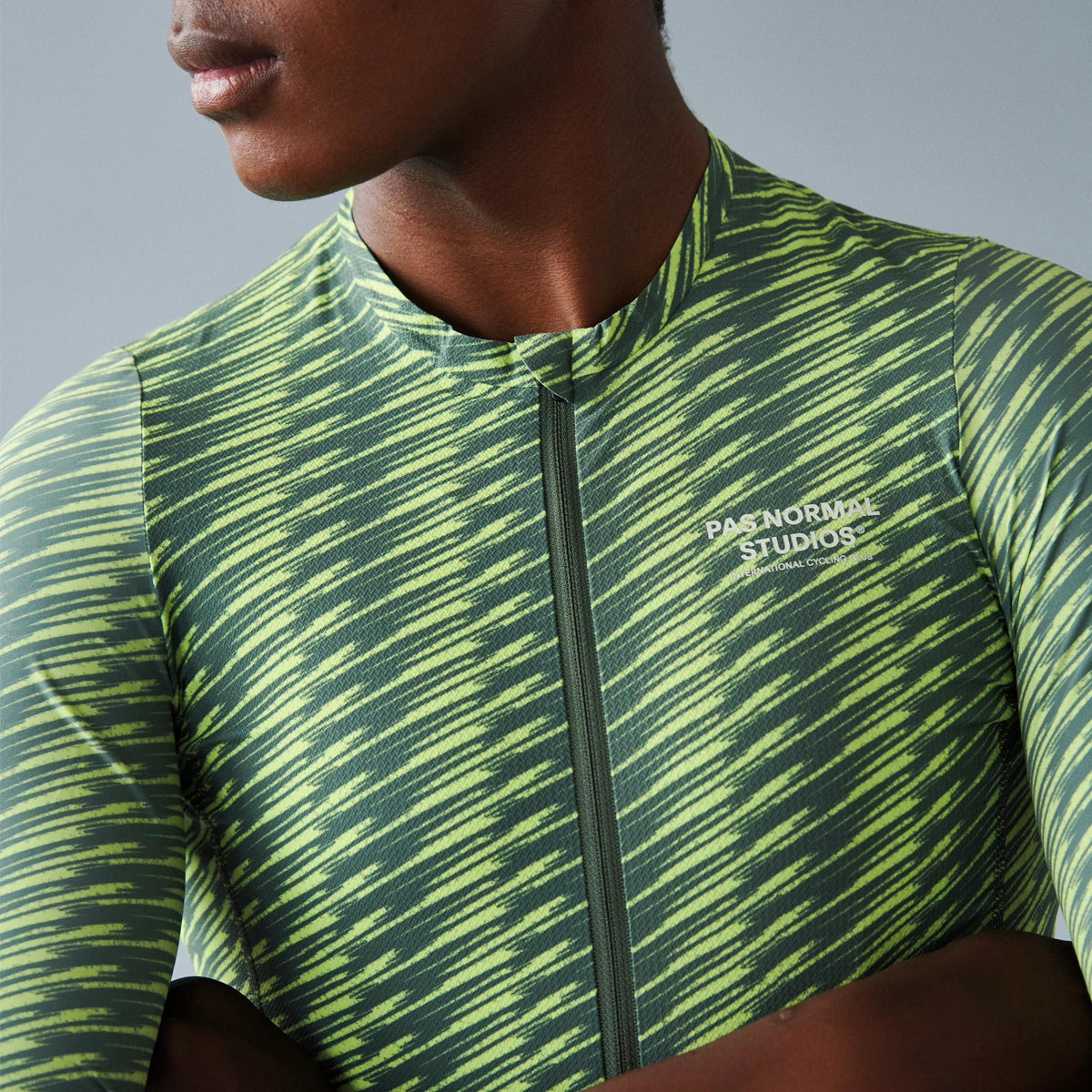 PAS NORMAL STUDIOS Solitude Jersey SS24 - Dark Moss/Lime Green