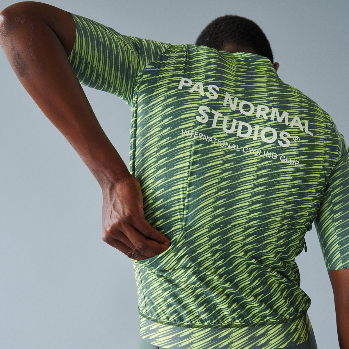 PAS NORMAL STUDIOS Solitude Jersey SS24 - Dark Moss/Lime Green