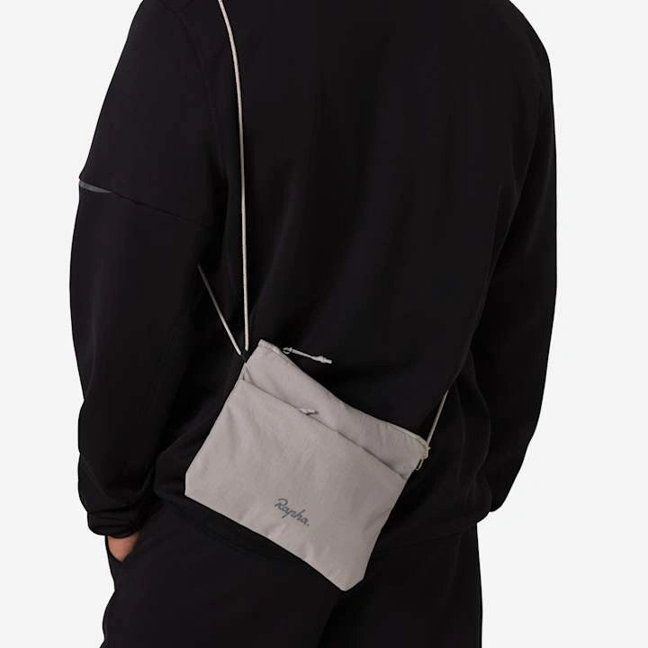 RAPHA Essentials Bag - DVR Dove/Silver Reflective