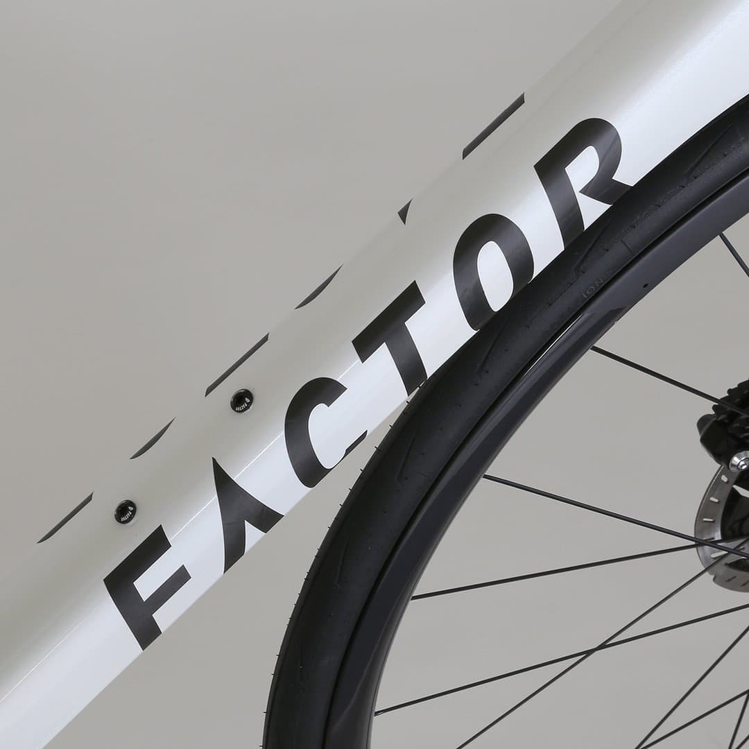 FACTOR O2 FRAME/FORK PEARL Default Velodrom Barcelona 