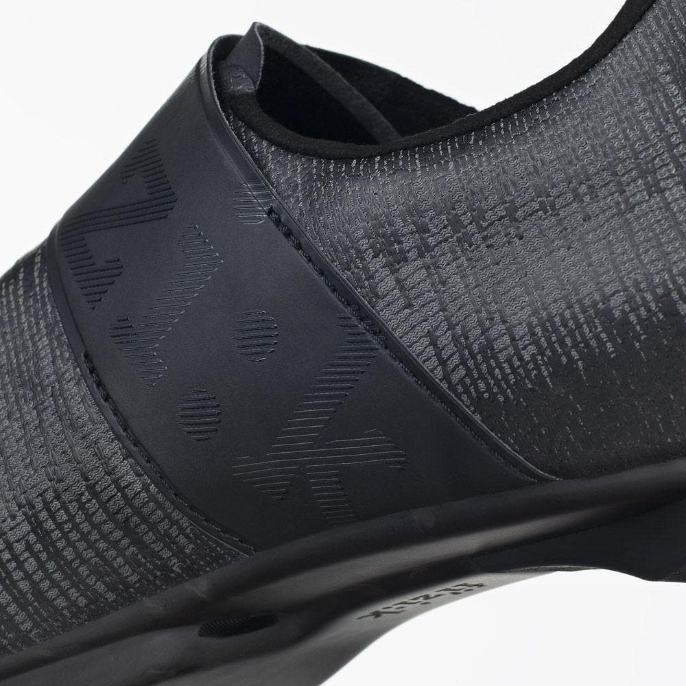 FIZIK Road Cycling Shoes R1 Vento Infinito Knit Carbon 2 - Black